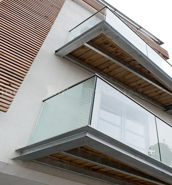 high quality galvanised spring aluminum alloy u channel balcony railing